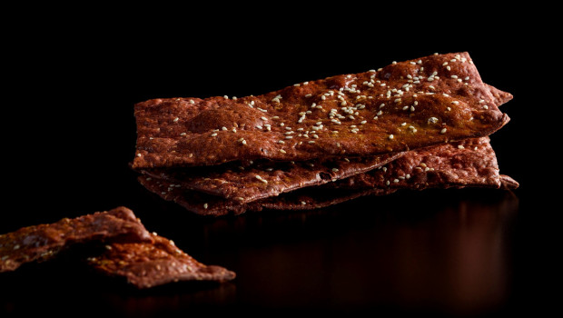 Beets and Sesame Crackers - Fromagerie Médard